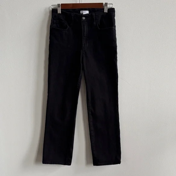 Good American NEVER FADES GOOD PETITE STRAIGHT JEANS - Picture 5 of 15